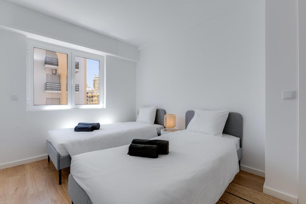 Apartament T2 Rosa Dos Ventos, A/C & Terrace - Casas & Papeis Armação de Pêra Zewnętrze zdjęcie