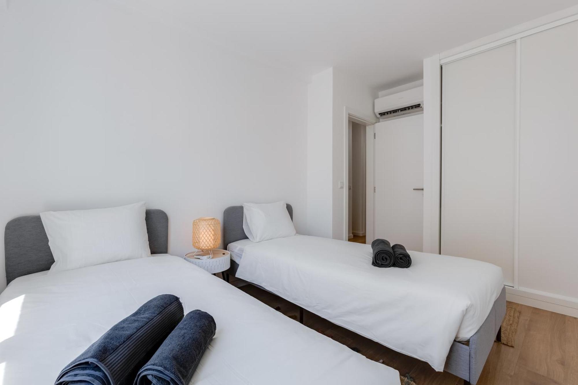 Apartament T2 Rosa Dos Ventos, A/C & Terrace - Casas & Papeis Armação de Pêra Zewnętrze zdjęcie